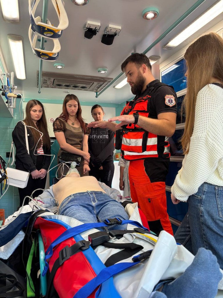 photo_2025-04-23_14-17-51